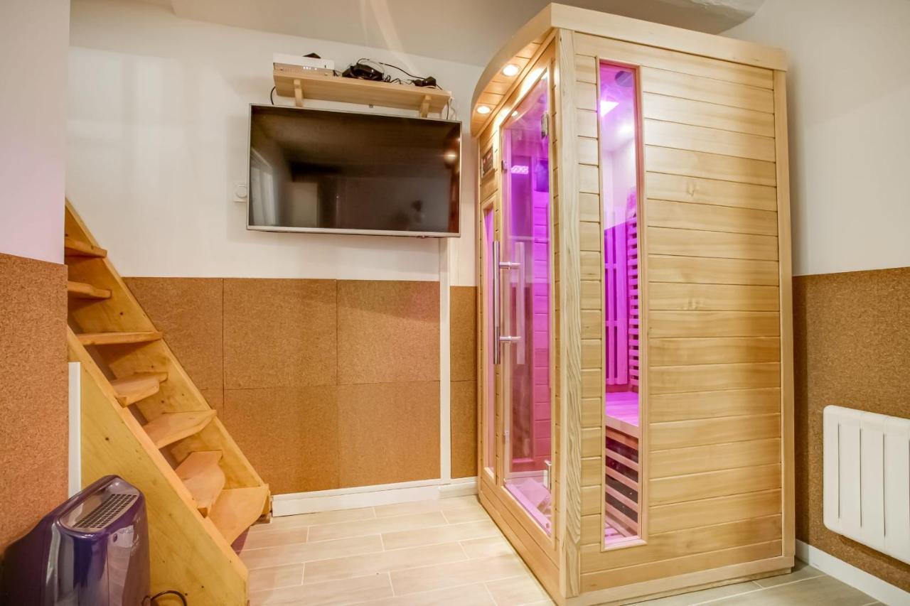 Flat For 4 Located In The Heart Of Paris Exterior foto